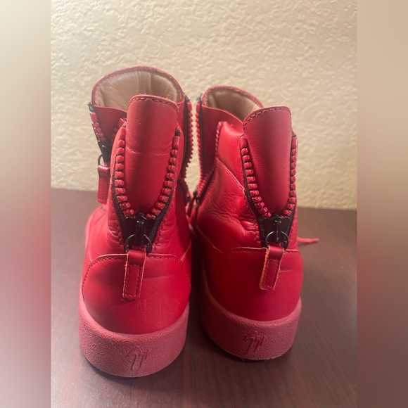 Giuseppe Zanotti Red High-Top Sneakers with Side Zippers - Picture 7 of 12